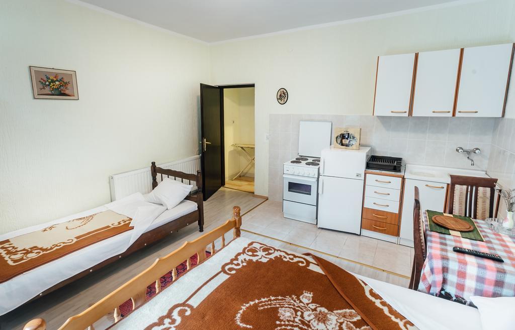 Guest House Bajceta Herceg Novi Exterior photo